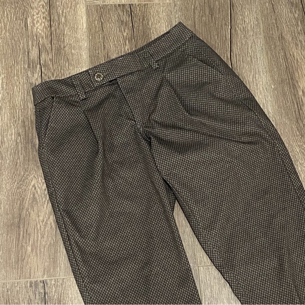 brown pattern pleated high-waisted pants